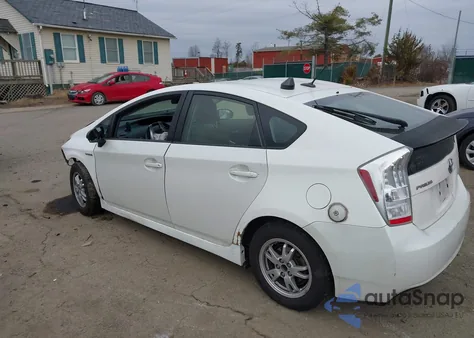 2011 Toyota Prius Two z USA, uszkodzony, nr VIN JTDKN3DUXB1368322